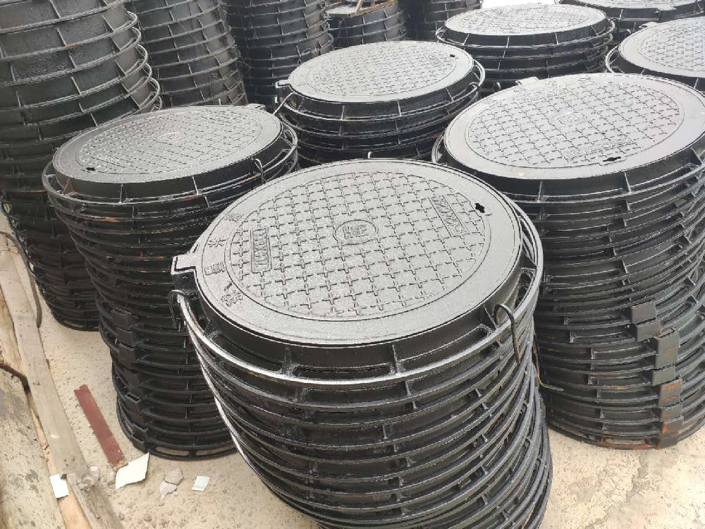 Commercial-Use Strong Cast Iron Manhole Cover: Key Selling Points and Advantages